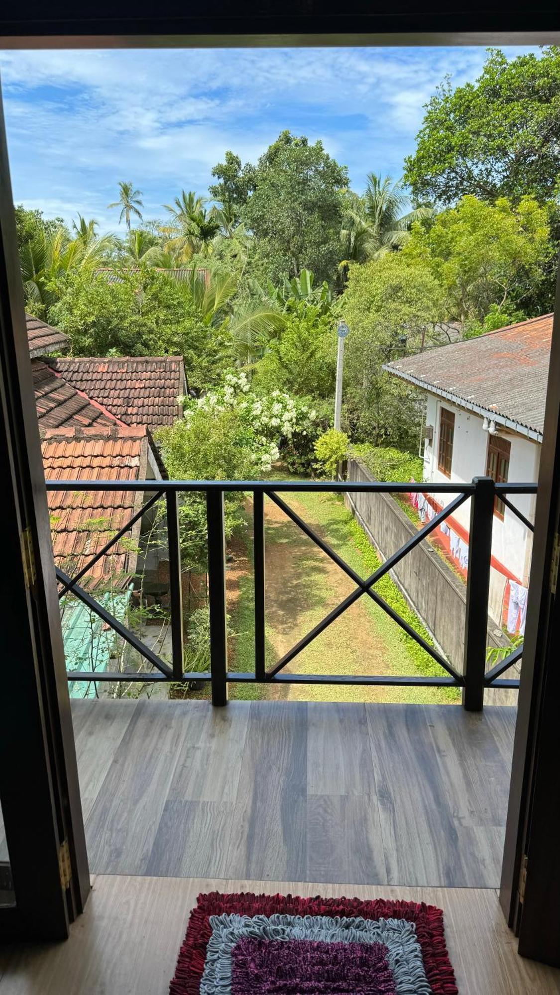 Dosemo Cabana Induruwa Exterior photo